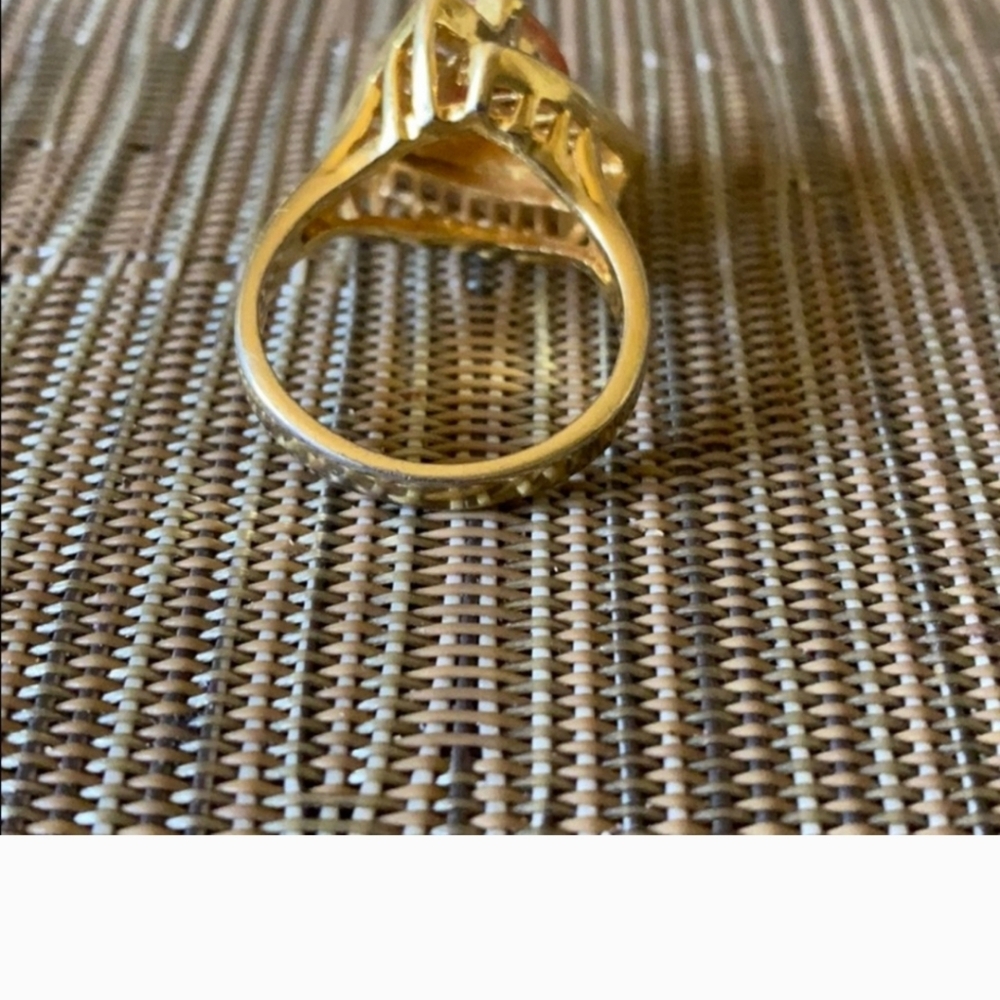 Beautiful statement ring size 9 - Picture 3 of 6